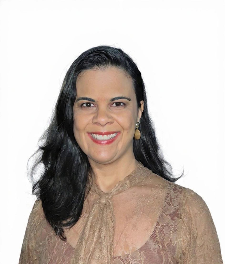 Foto institucional de Profa. Dra. Fabiane de Moraes Rodrigues